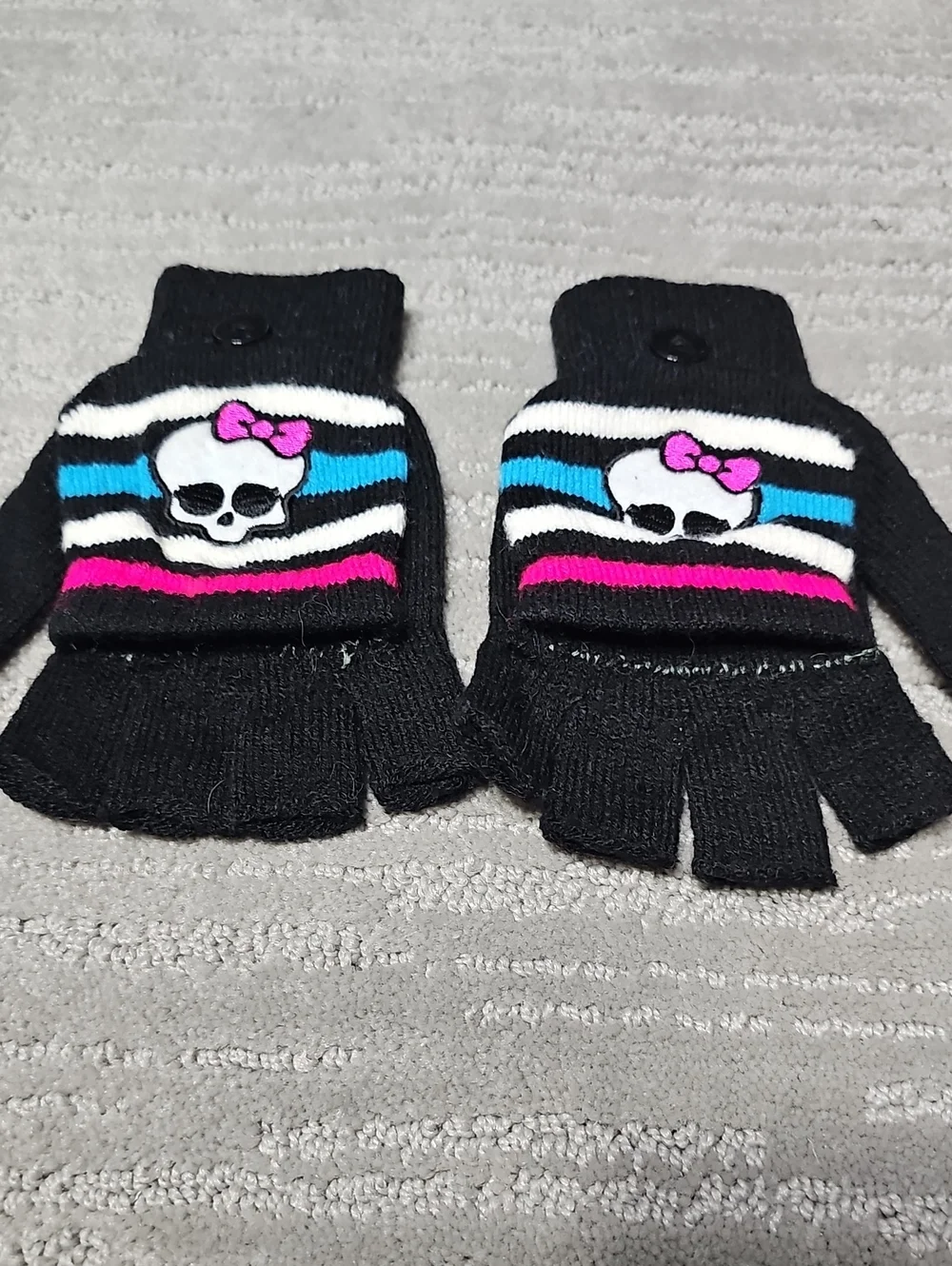 NWOT Monster High Y2K Mattel 2014 Skullette Gloves Mittens & Notebook